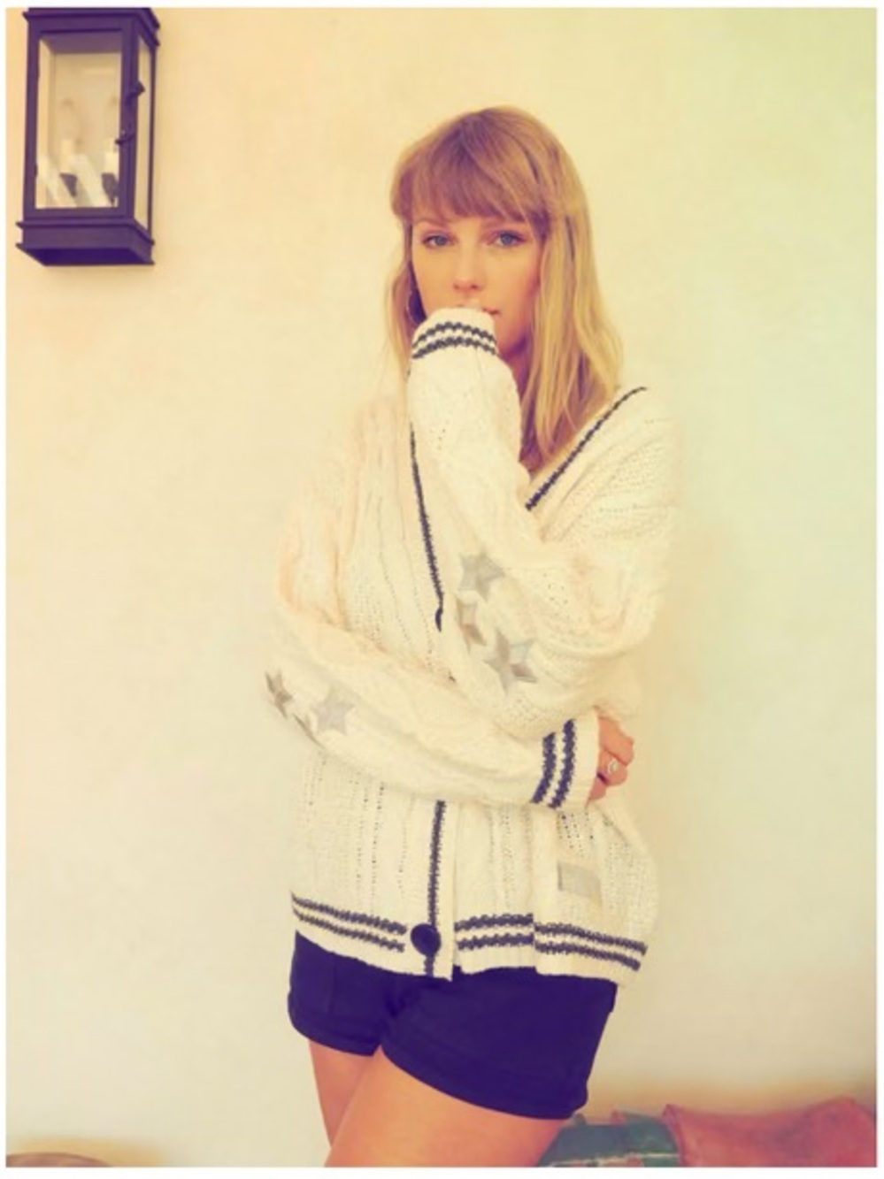 Folklore Album OG Taylor Swift Cardigan - Picture 7 of 8